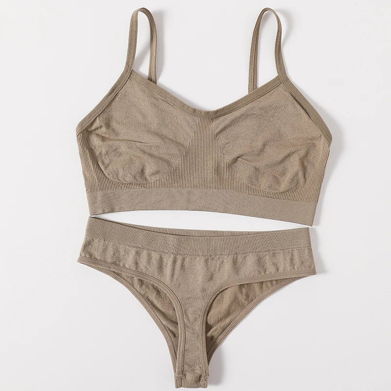 Seamless Ribbed Wireless Bralette Tank – Unlined Stretch Crop Top