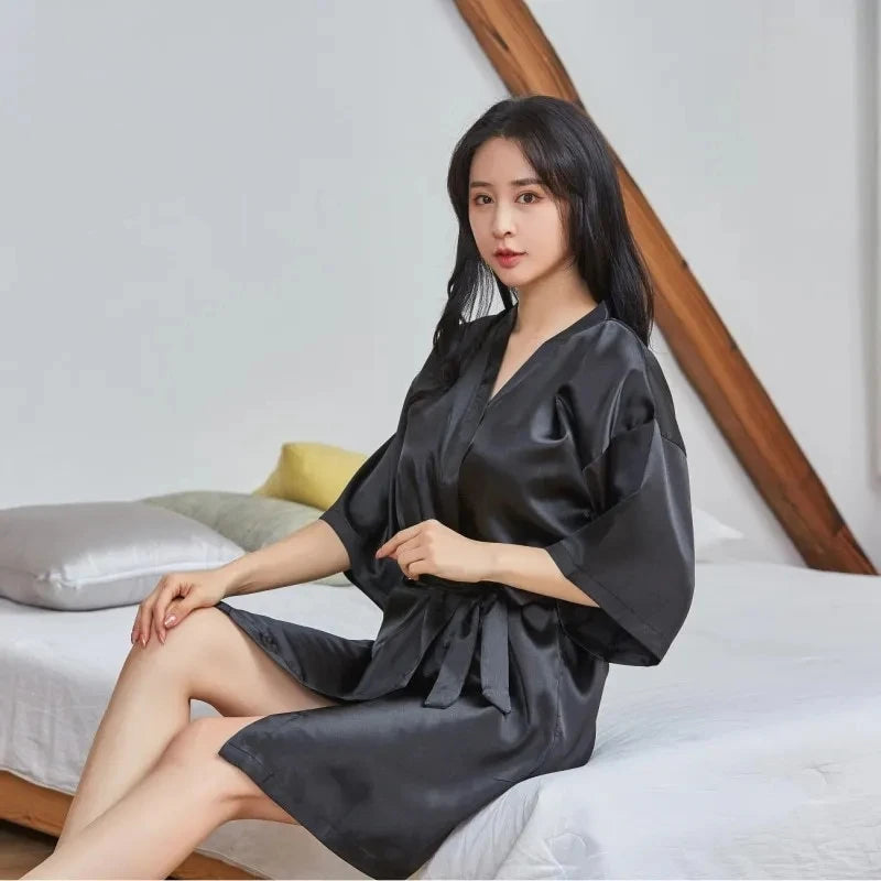 Women Silk Satin Short Night Robe Solid Kimono Robe Fashion Bath Robe Sexy Bathrobe Peignoir Femme Wedding Bride Bridesmaid Robe