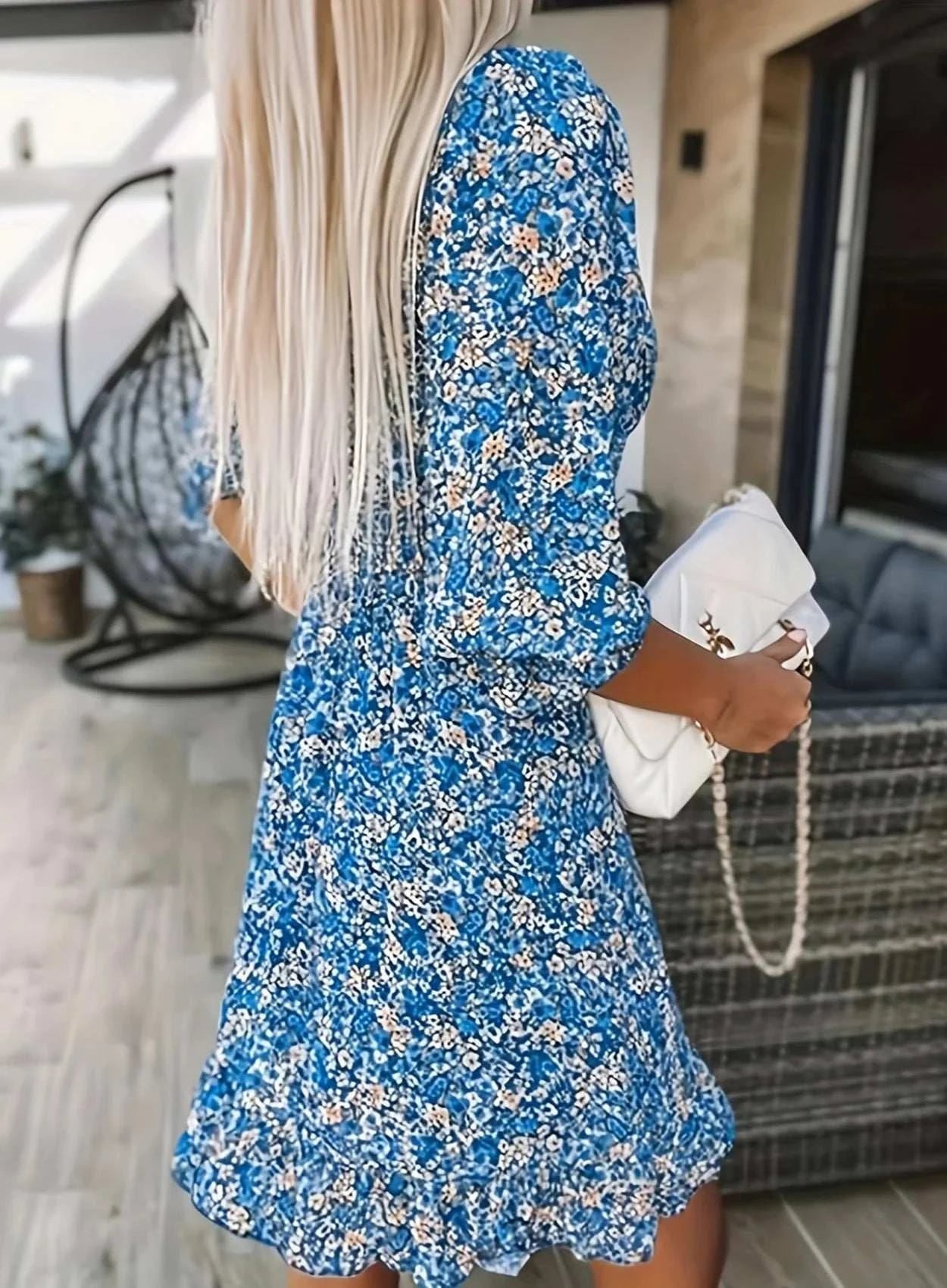 Women's small floral printed V-neck dress, elastic waist design, bohemian fashion casual dress, suitable for daily wear in sprin